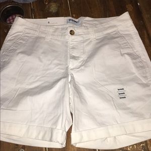 NWT Old Navy white cuffed shorts